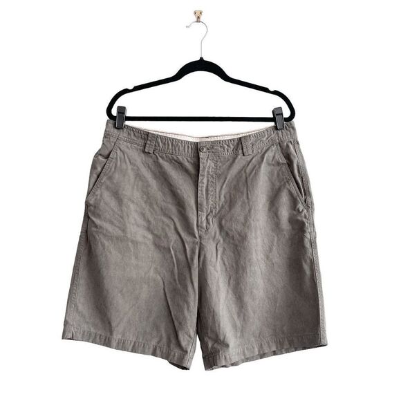 Tommy Bahama Mens Flat Front Shorts Casual Mid Length Army Green Size 36 - Picture 1 of 8